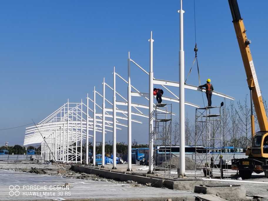 风光无限:揭秘城市里隐藏的篮球天堂-户外篮球场棚-1