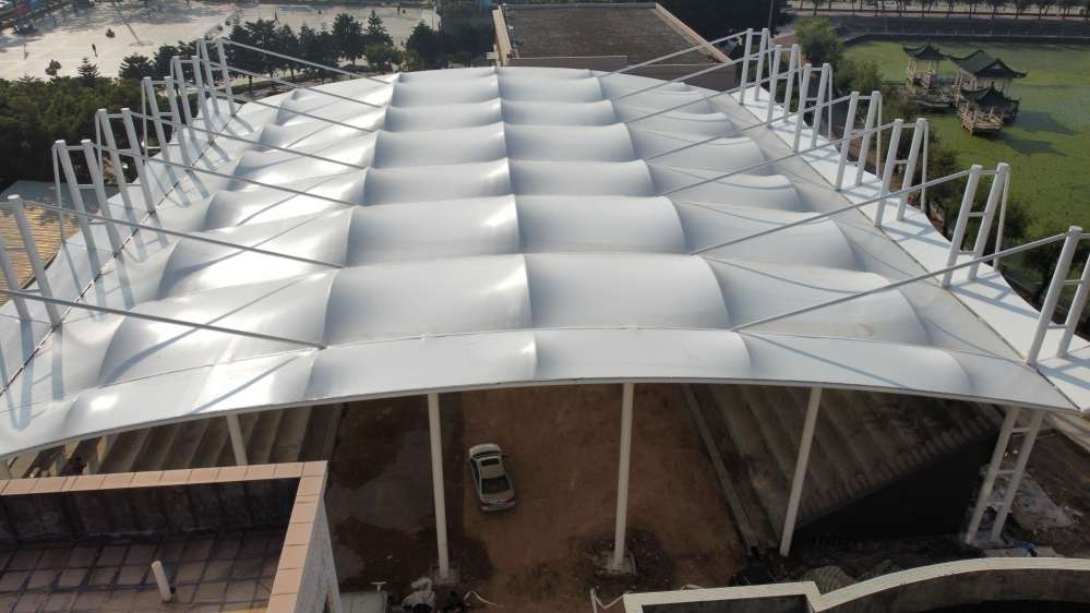 雨篷伸缩棚：让生活更加舒适便捷-1